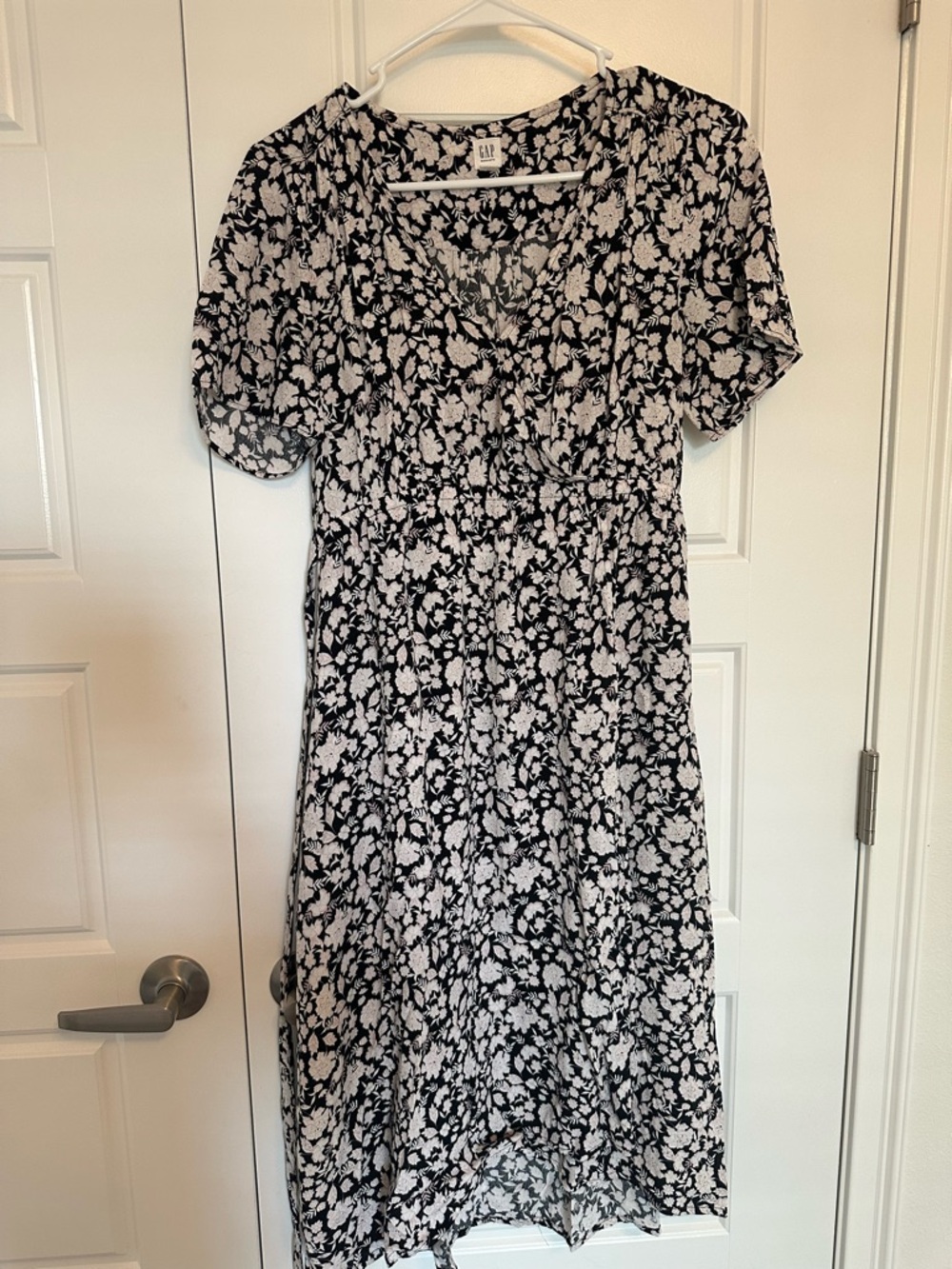 Maternity GAP Black & White Floral Midi Dress - Women's